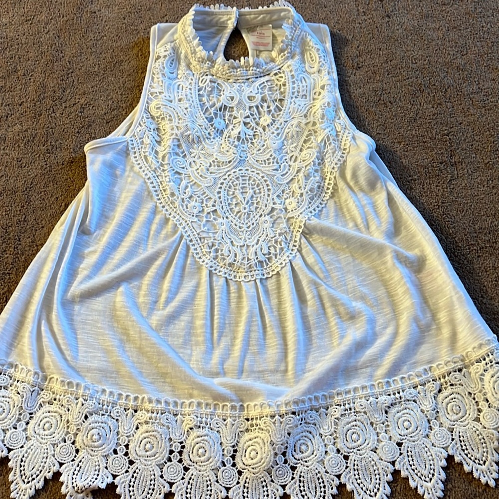 Sleeveless top